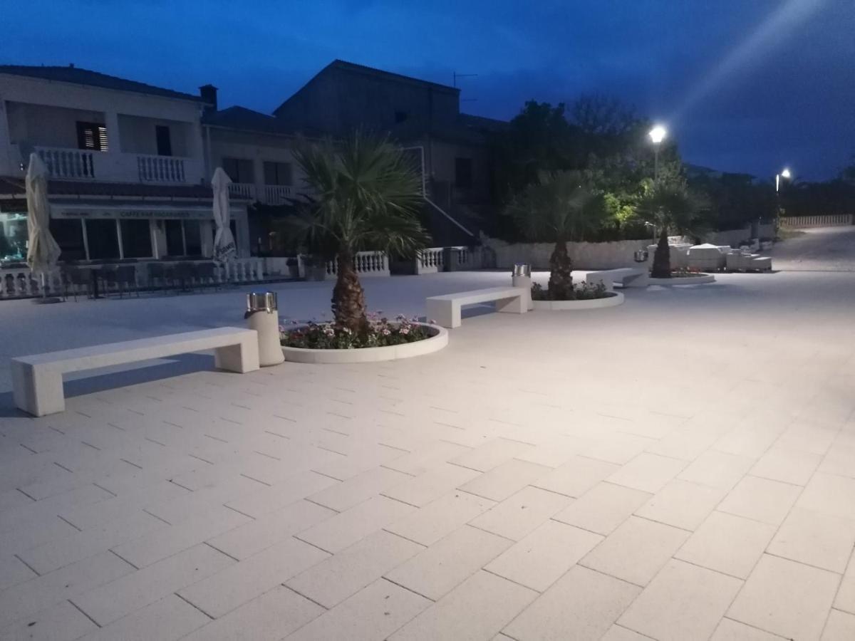 Ani Apartment Povljana