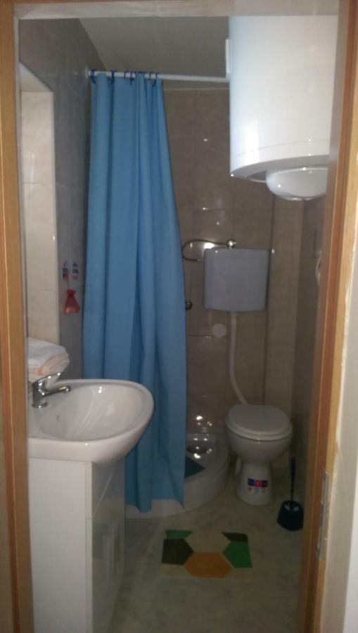 Apartment Ani Povljana